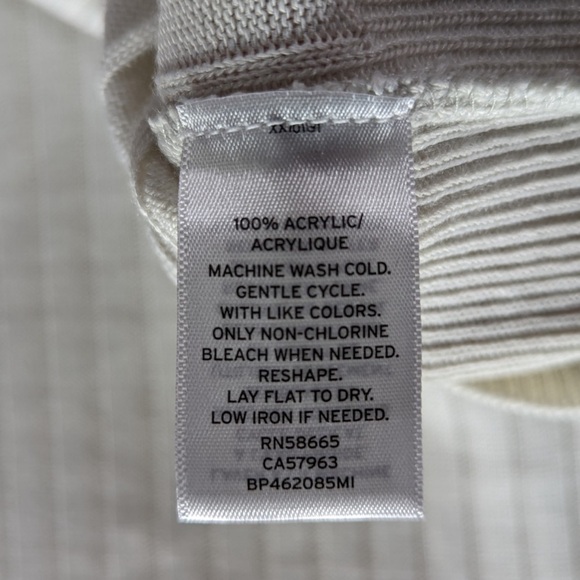 BP Reagan V Neck Sweater in Ivory NWOT‎ size XS - Picture 9 of 9